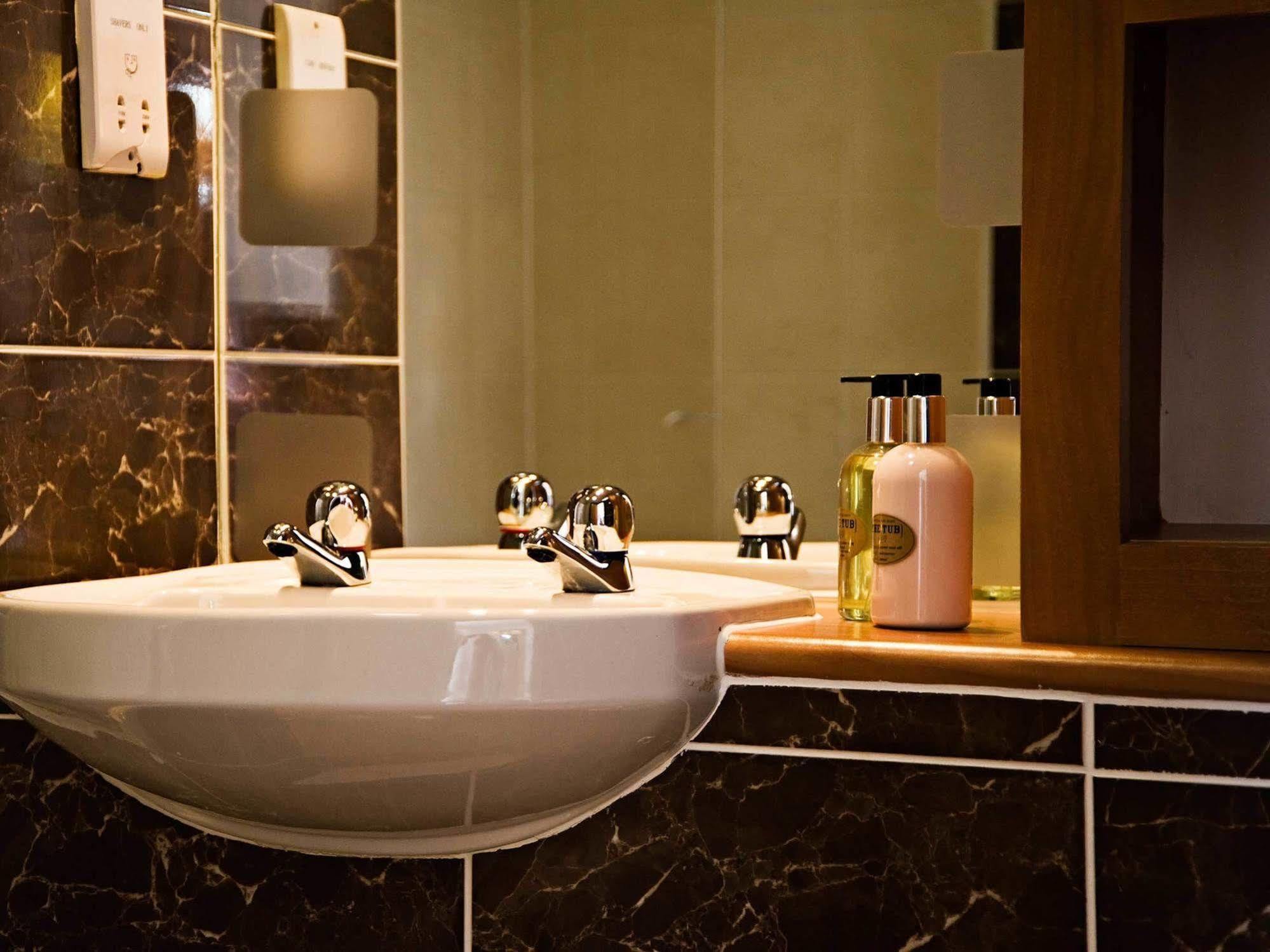 The Gailes Hotel & Spa Irvine  Esterno foto
